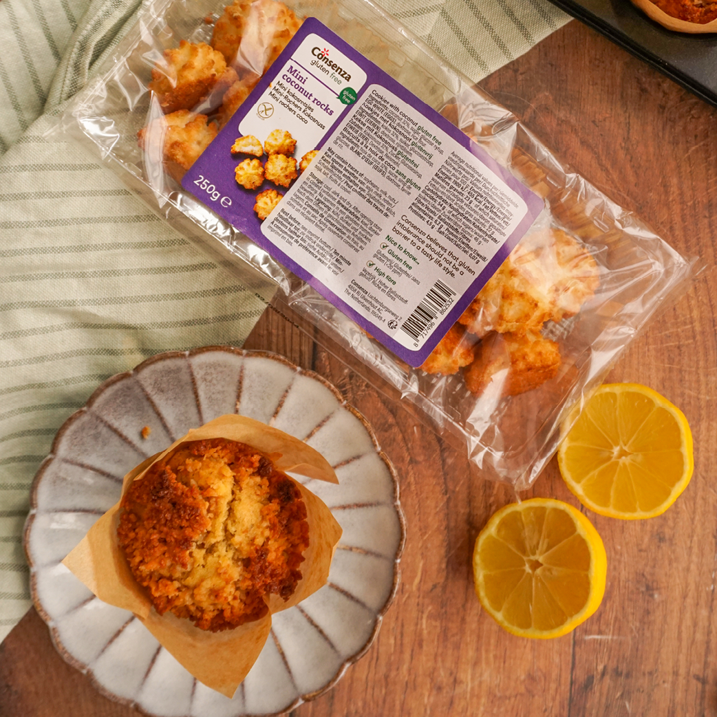 Zachte glutenvrije muffins met kokoscrumble
